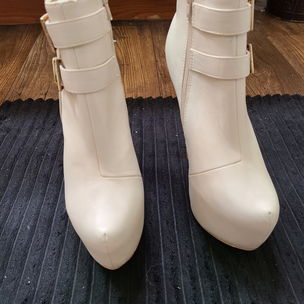 Justfab platform booties